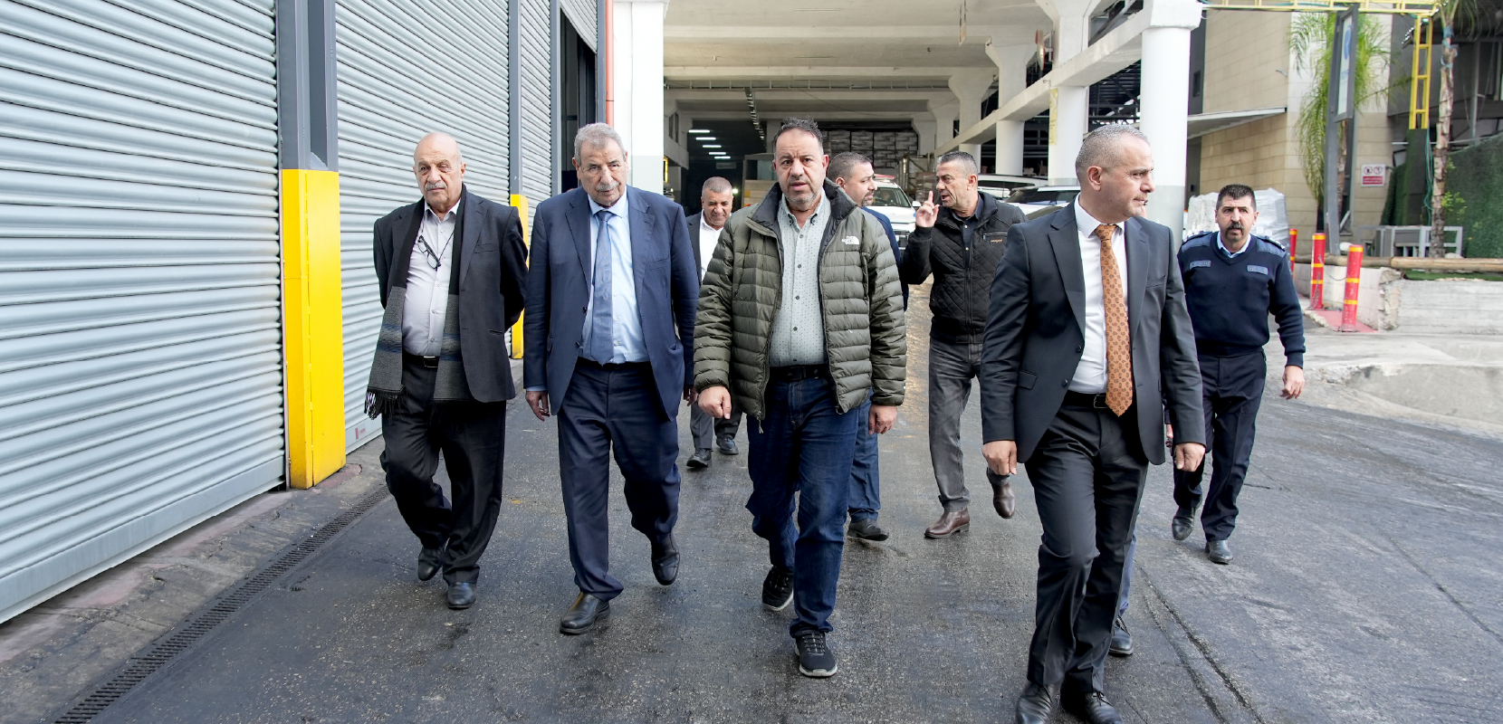 Royal Company receives H.E. Dr. Ramzi Khouri and the Governor of Hebron.