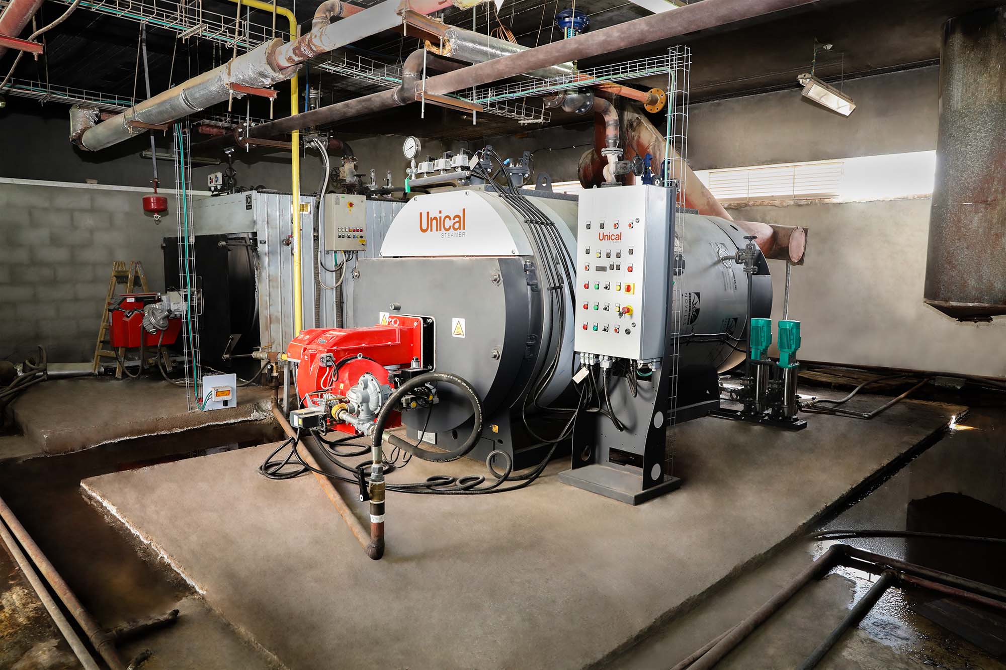 Royal is installing a huge boiler for Ahli Hospital